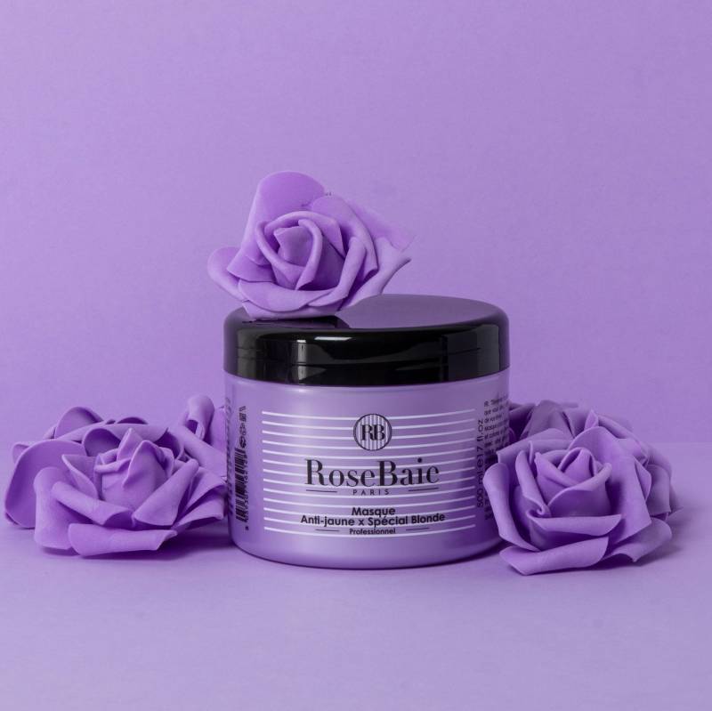 Shampoing Violet Rosebaie Paris pour prendre soin et donner de l'éclat aux cheveux blonds sans reflets jaunes